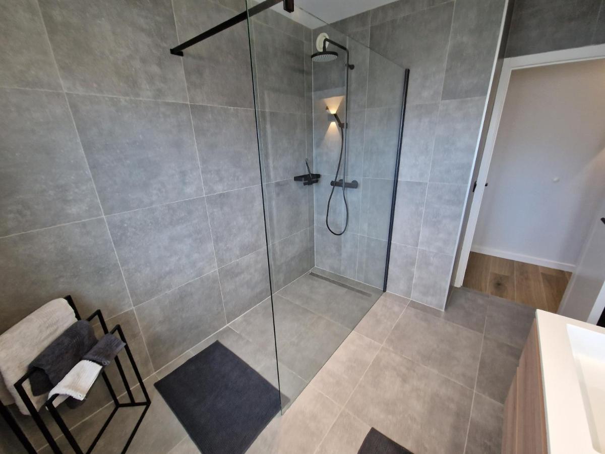 Luxueus, Ruim Appartement Op 350M Van Het Strand Ostende Exterior foto